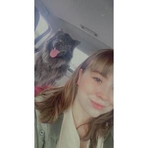 Meet your Posher, Caitlin